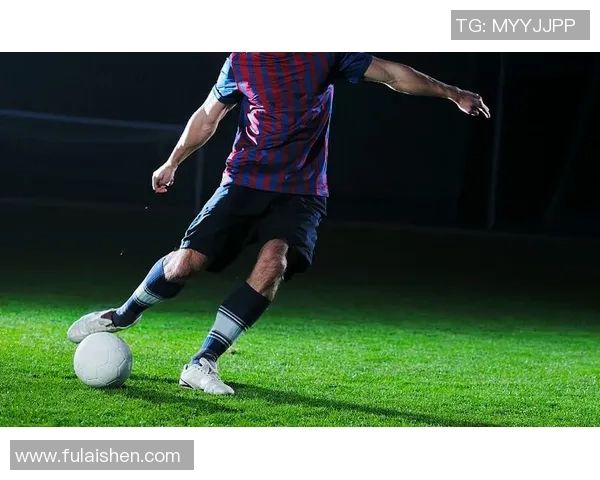 足球明星的魅力瞬间展现他们在赛场上的风采与迷人魅力的精彩图片合集